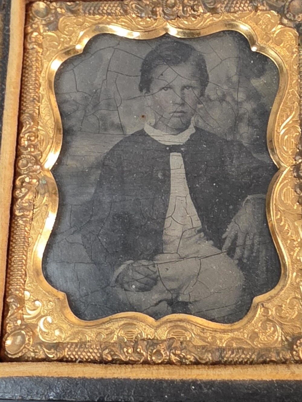 Gold-Trim Velvet Lined Home Art Display Case with Vintage Tin Type Portrait - Picture 3 of 12